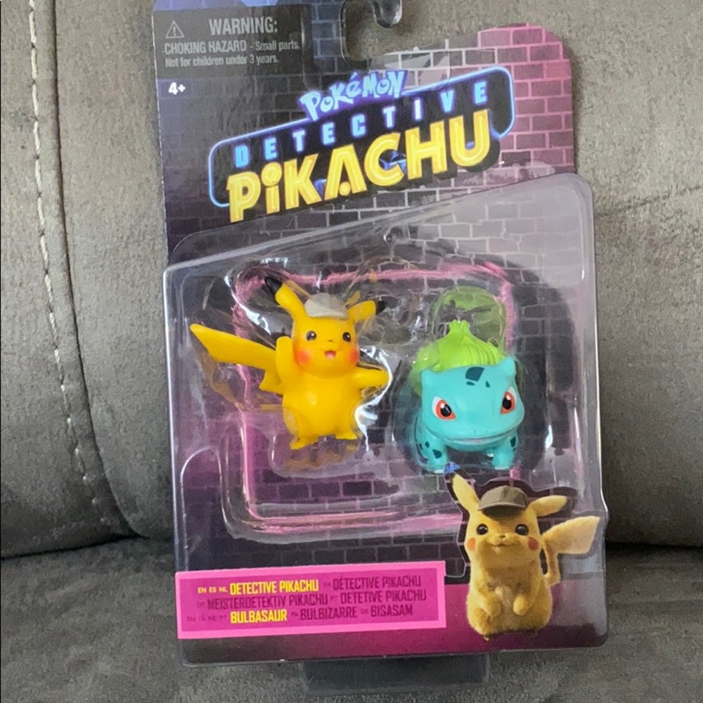 Pokemon Detective Pikachu  - PIKACHU & BULBASAUR